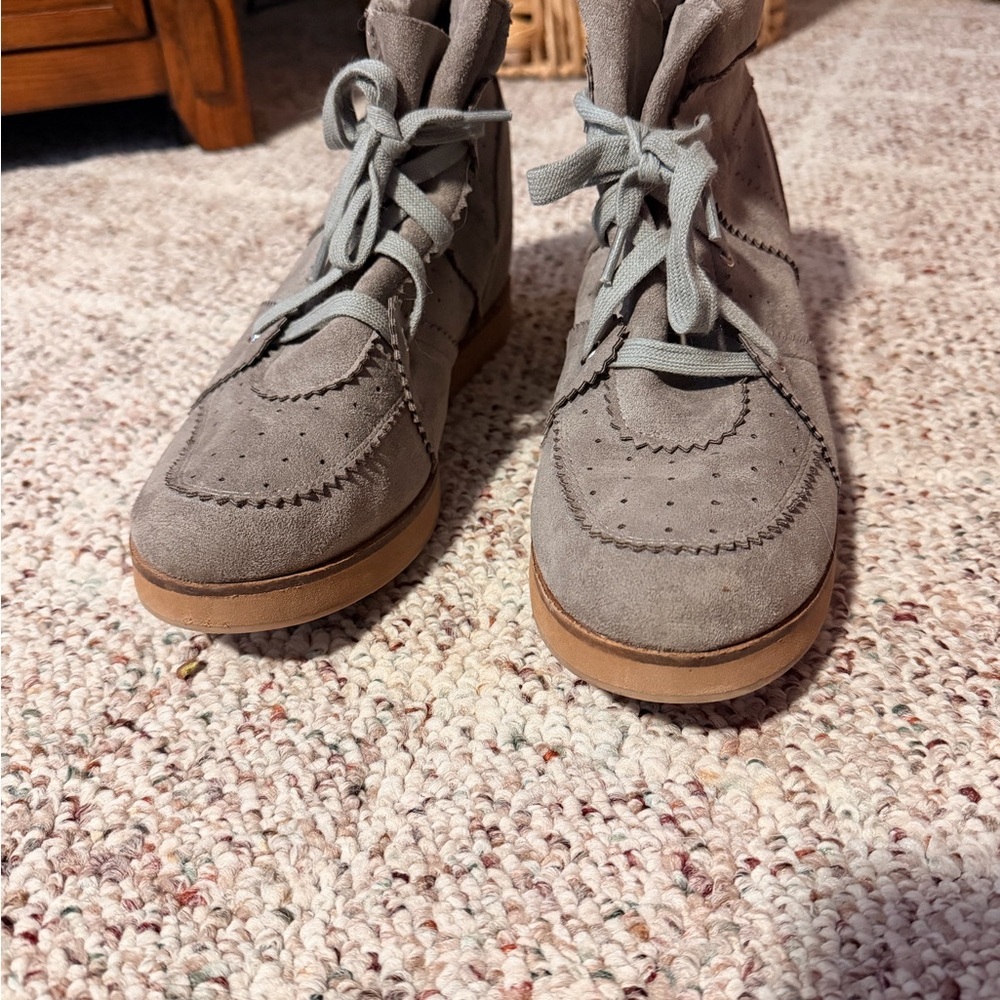 Stylish Gray Women's Shoes